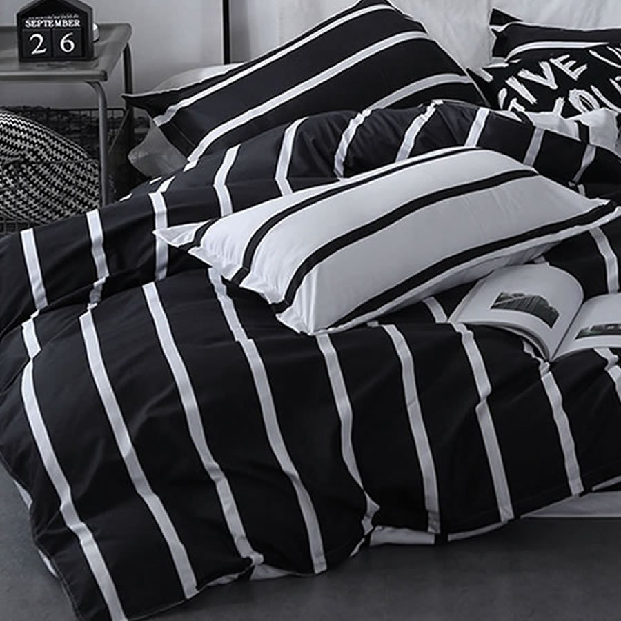Black & White Stripe Bedding Set